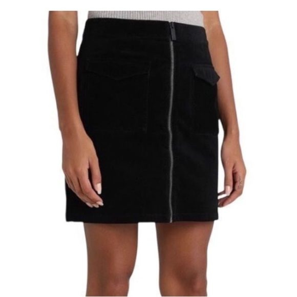 Vince Camuto Dresses & Skirts - Vince Camuto Black Zipper Front Skirt with Faux Leather Trim Size 8
